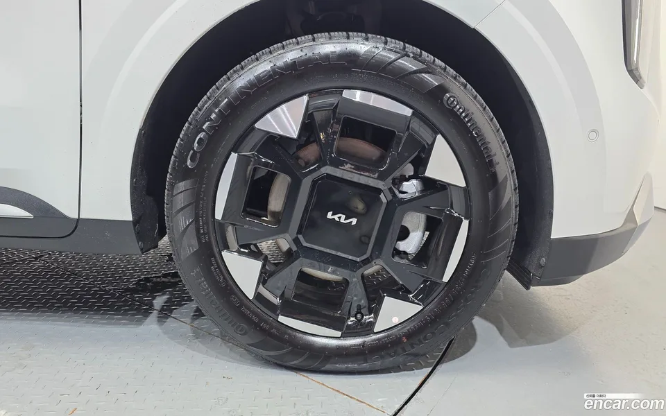 Kia Carnival HEV 9 2025 — thumbnail 2