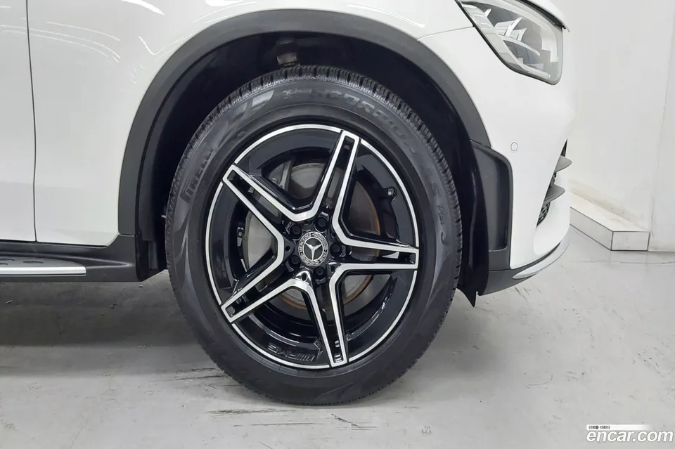 Mercedes-Benz GLC-Class GLC300 4MATIC 2022 — thumbnail 2