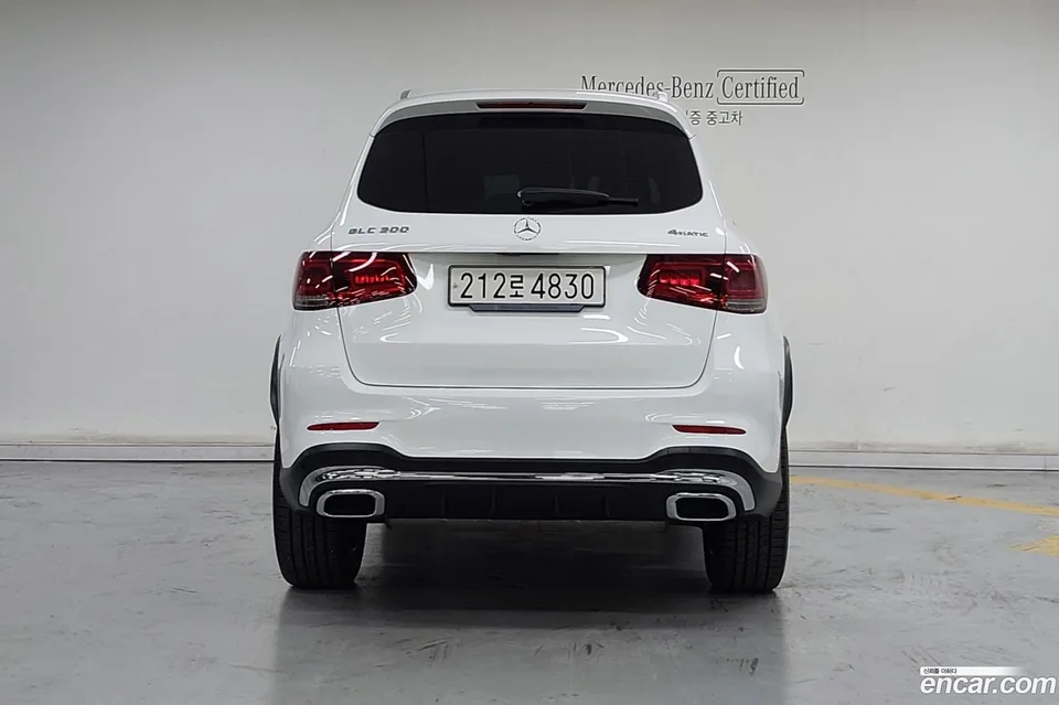 Mercedes-Benz GLC-Class GLC300 4MATIC 2022 — thumbnail 4