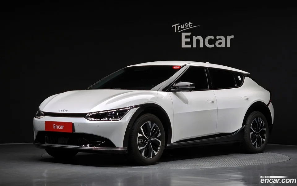 Kia EV6 2022 — photo 1, buy with delivery to Moscow