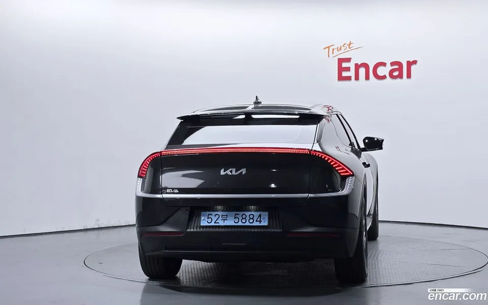Kia EV6 2022 — миниатюра 4