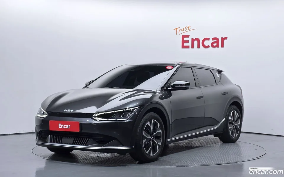 Kia EV6 2022 — фото 1, купить с доставкой в Москву