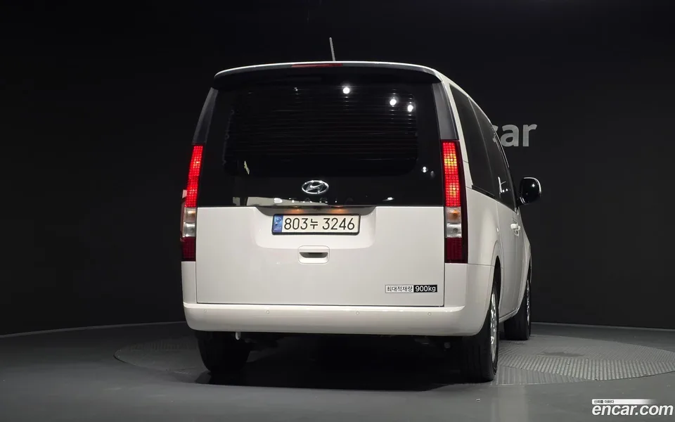 Hyundai Staria 3 2023 — thumbnail 4