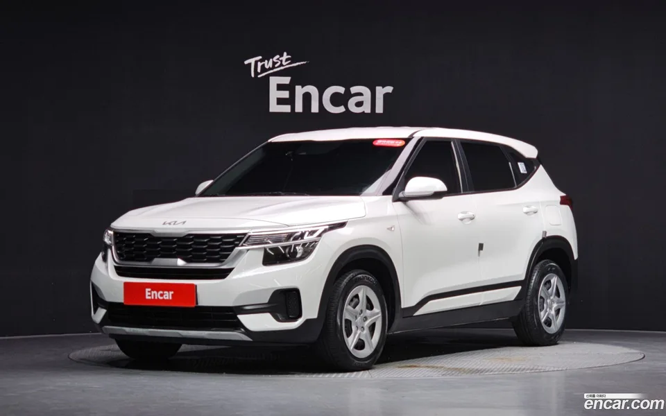 Kia Seltos 1.6 2WD 2022 — photo 1, buy with delivery to Moscow