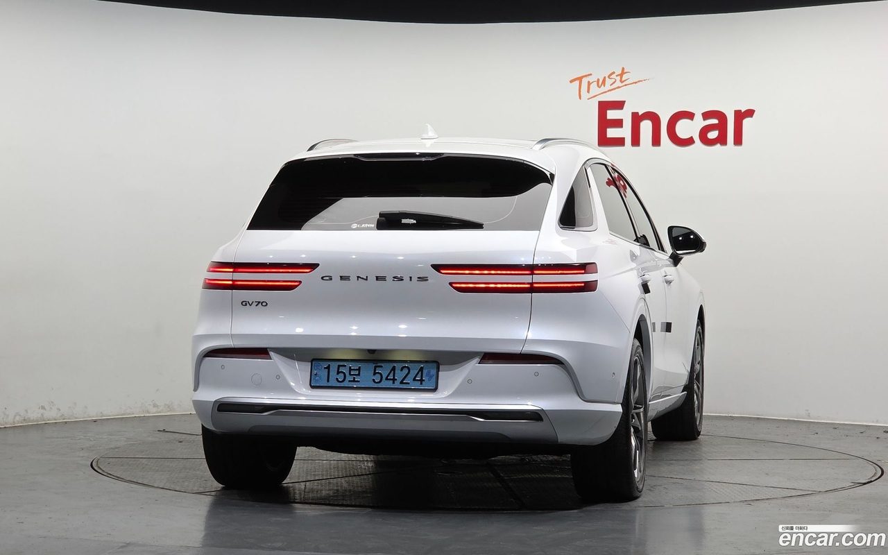 Genesis Electrified GV70 2022 — 4