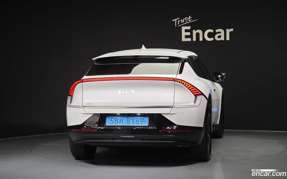 Kia EV6 2024 — thumbnail 4