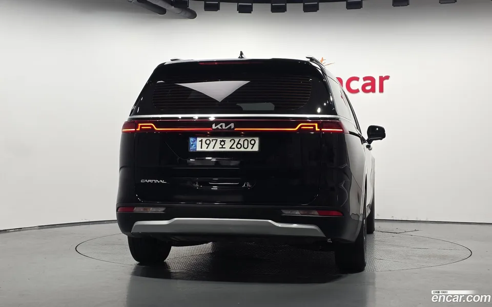 Kia Carnival 9 2022 — thumbnail 4