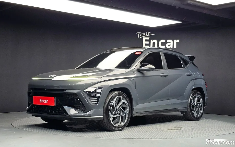 Hyundai Kona 1.6 4WD 2023 — photo 1, buy with delivery to Moscow