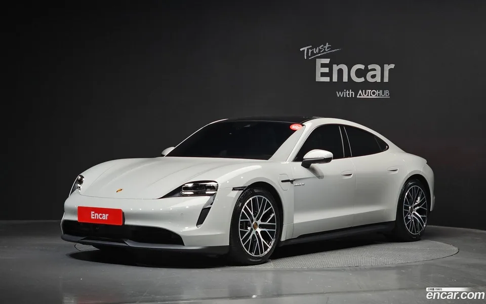 Porsche Taycan 2023 — photo 1, buy with delivery to Moscow