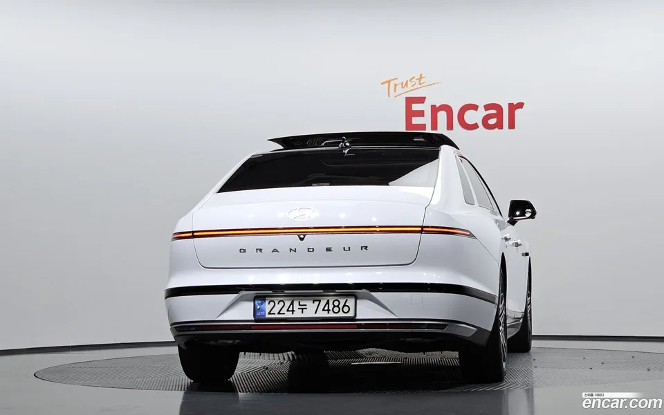 Hyundai Grandeur 3.5 LPG 2WD 2023 — thumbnail 4
