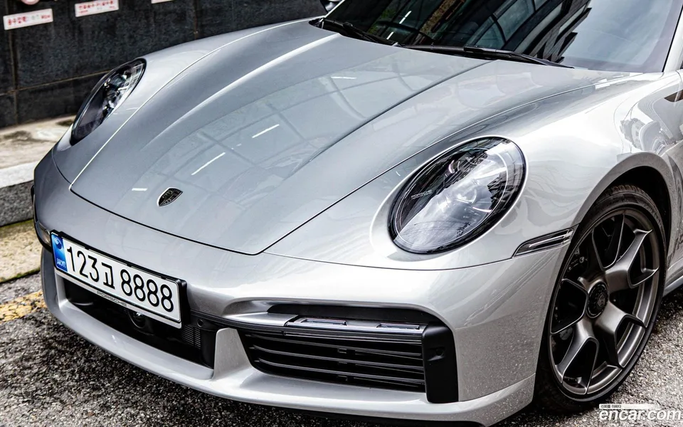 Porsche 911 (992) 50 2025 — thumbnail 3