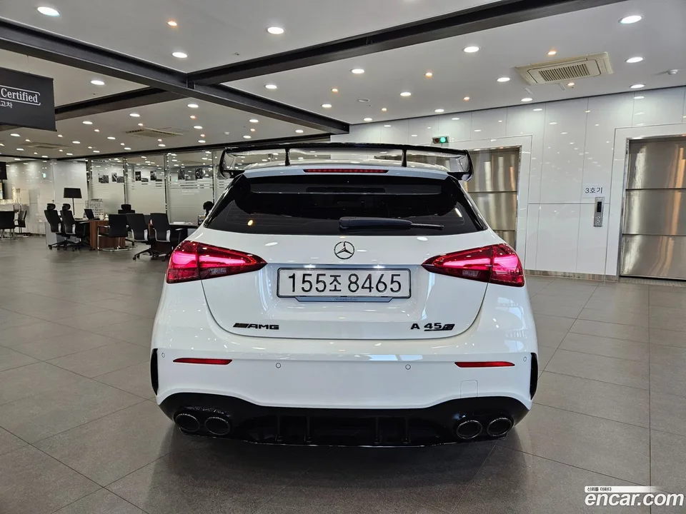 Mercedes-Benz A-Class AMG A45 S 4MATIC+ 2025 — thumbnail 4