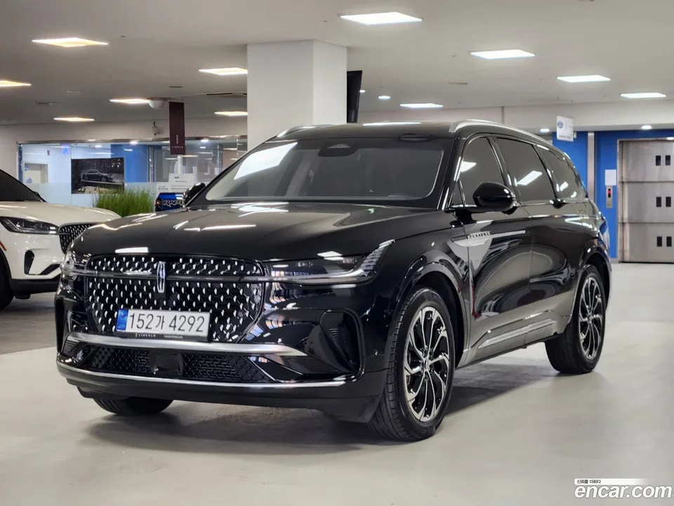 Lincoln Nautilus 2.0 AWD 2023 — photo 1, buy with delivery to Moscow