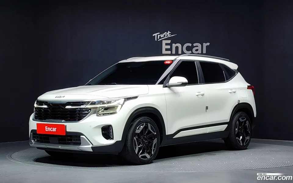 Kia Seltos 1.6 2WD 2022 — photo 1, buy with delivery to Moscow