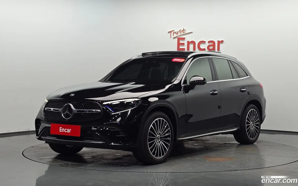 Mercedes-Benz GLC-Class GLC300 4MATIC AMG Line 2023 — photo 1, buy with delivery to Moscow