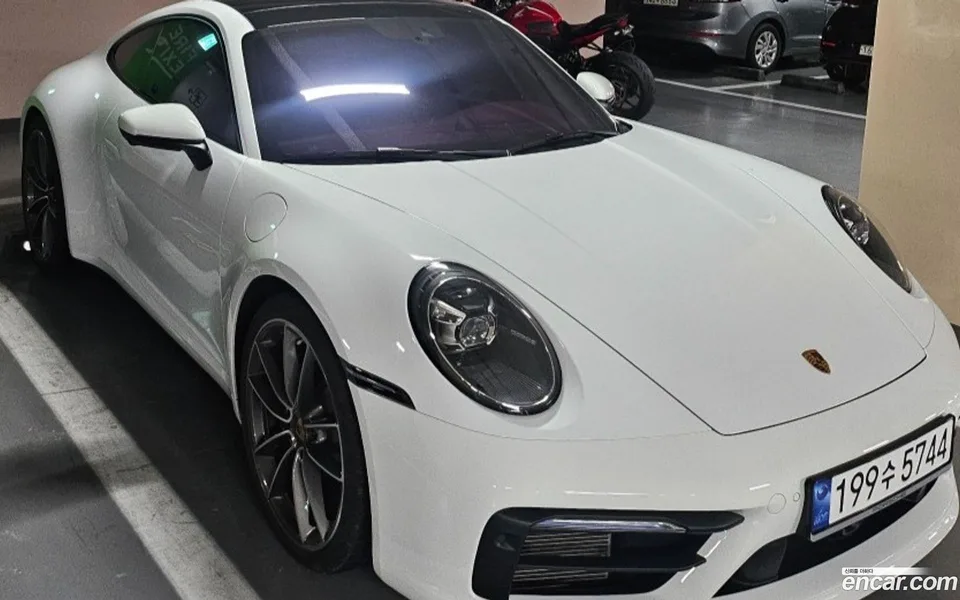 Porsche 911 (992) 2023 — thumbnail 2