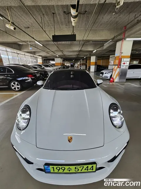 Porsche 911 (992) 2023 купить в Москве