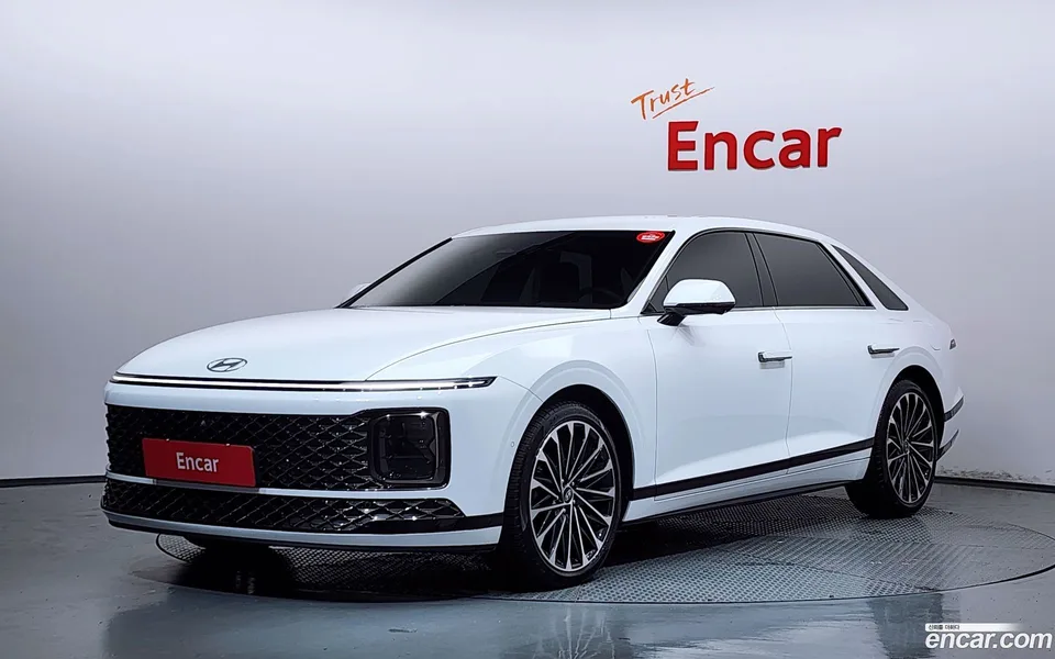 Hyundai Grandeur Hybrid 2023 — photo 1, buy with delivery to Moscow