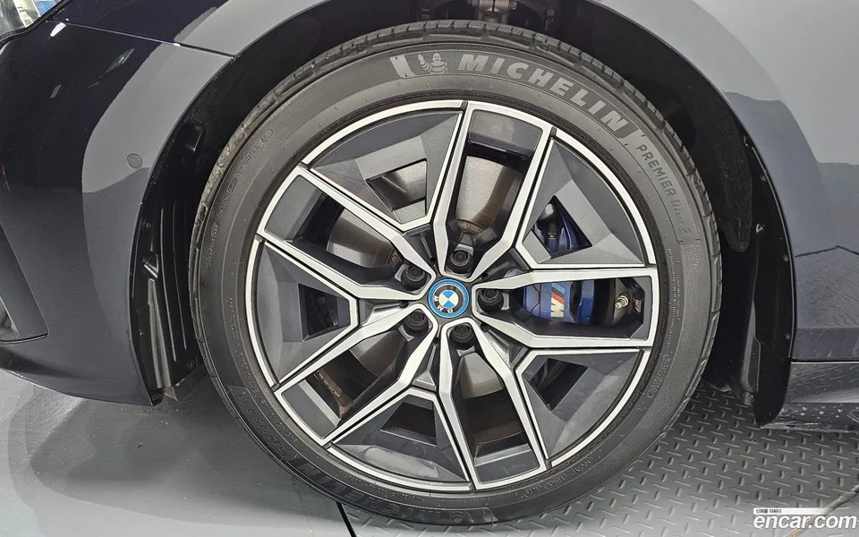 BMW i5 eDrive 40 M 2024 — thumbnail 2