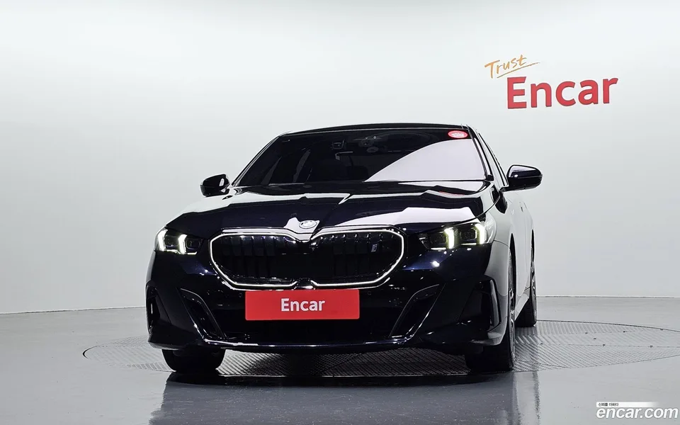 BMW i5 eDrive 40 M 2024 — thumbnail 3