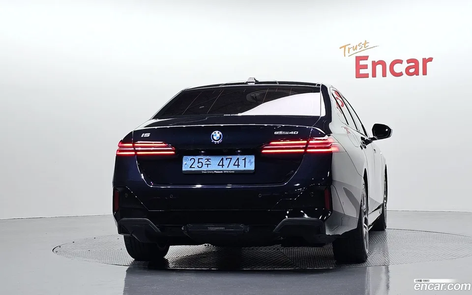 BMW i5 eDrive 40 M 2024 — thumbnail 4