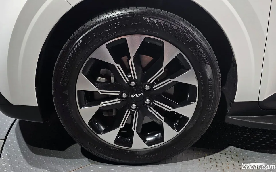 Kia Carnival 9 2022 — thumbnail 2