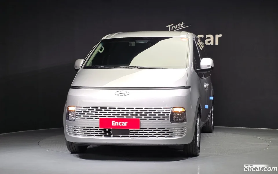 Hyundai Staria 11 2022 — thumbnail 3