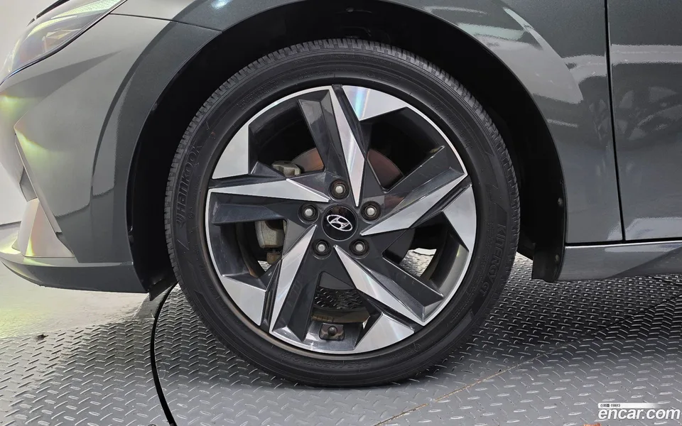 Hyundai Avante 1.6 2022 — миниатюра 2