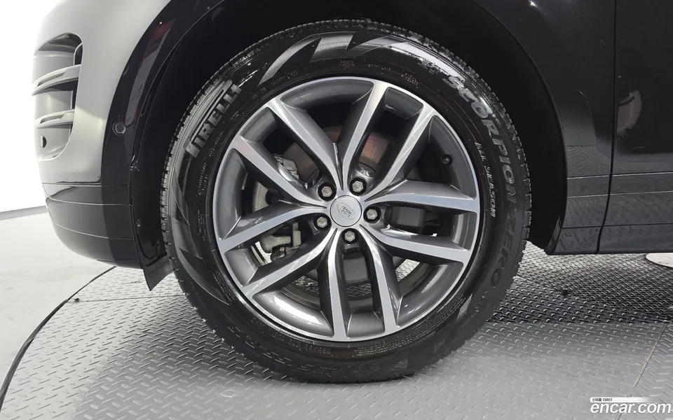 Land Rover Range Rover Evoque P250 SE 2024 — thumbnail 5