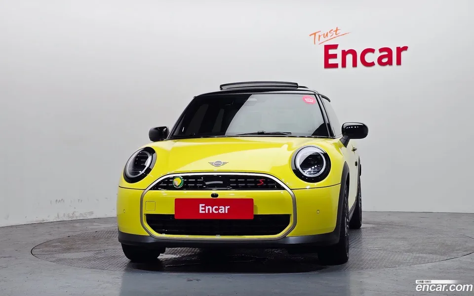 MINI Cooper S 2025 — thumbnail 3