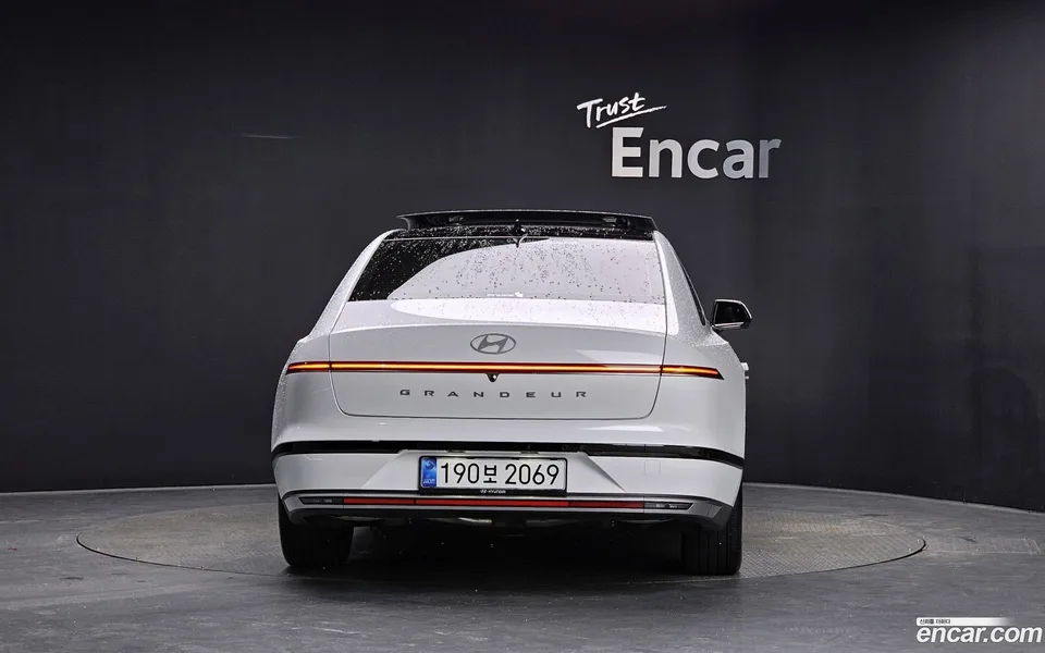 Hyundai Grandeur Hybrid 2025 — thumbnail 4
