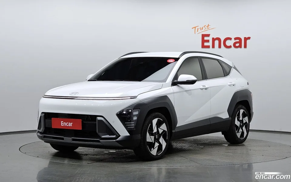 Hyundai Kona 1.6 4WD 2025 — photo 1, buy with delivery to Moscow