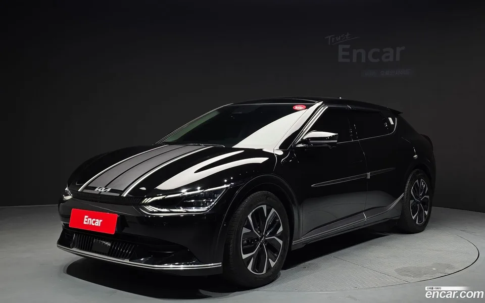 Kia EV6 4WD 2023 — photo 1, buy with delivery to Moscow