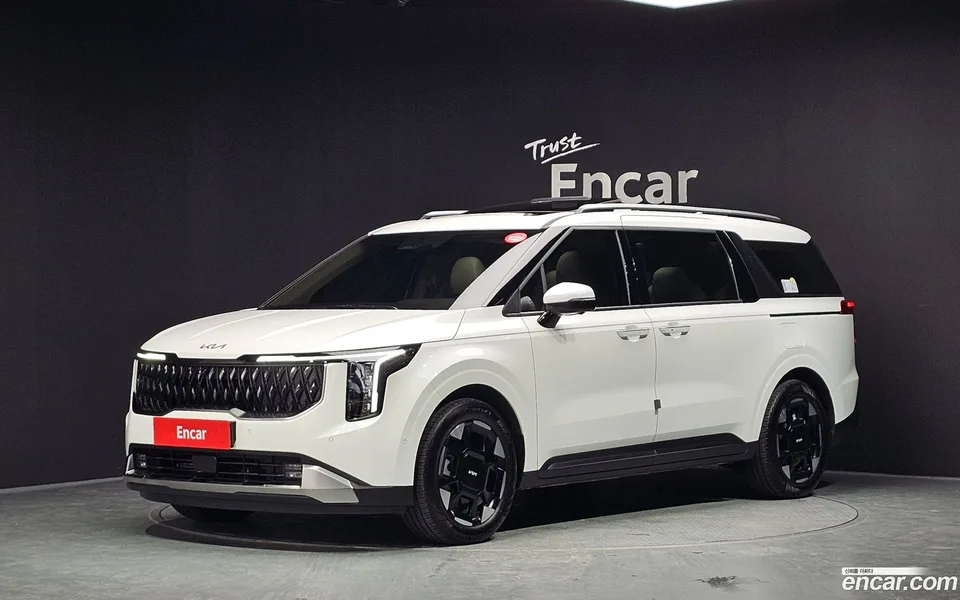 Kia Carnival HEV 9 2025 — photo 1, buy with delivery to Moscow