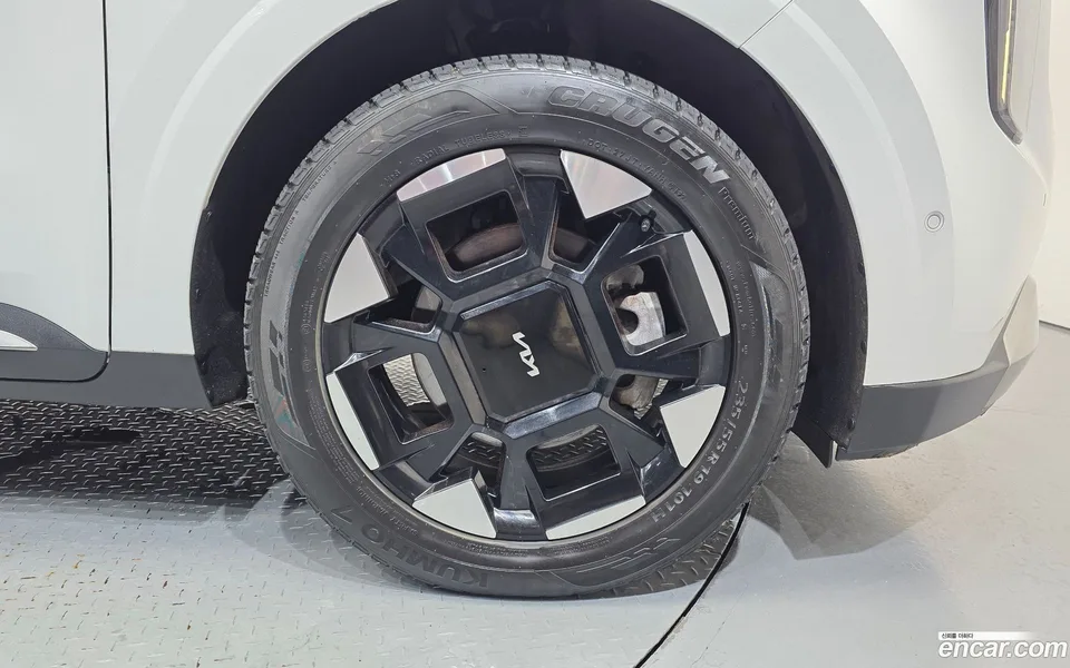 Kia Carnival HEV 9 2023 — thumbnail 5
