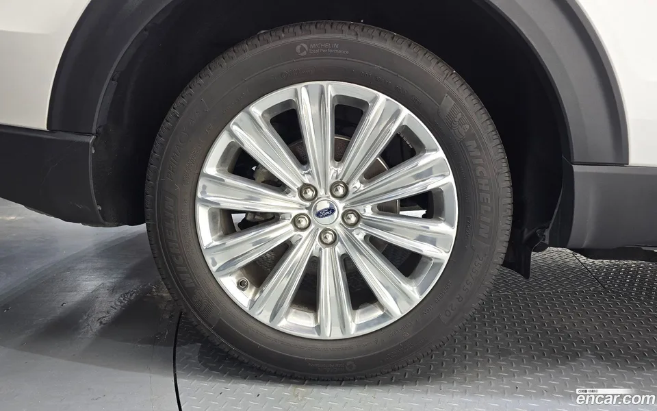 Ford Explorer 2.3 4WD 2023 — thumbnail 2
