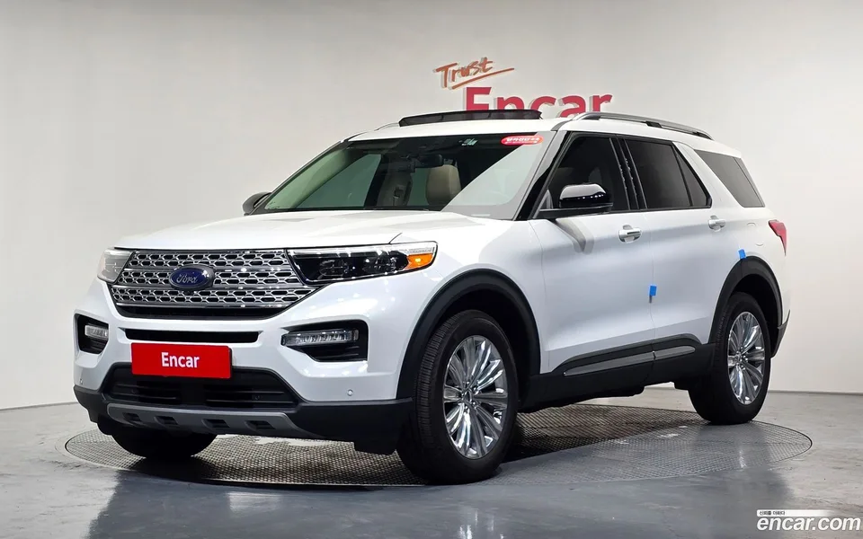 Ford Explorer 2.3 4WD 2023 — photo 1, buy with delivery to Moscow