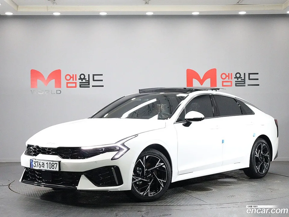 Kia K5 2.0 2026 — photo 1, buy with delivery to Moscow