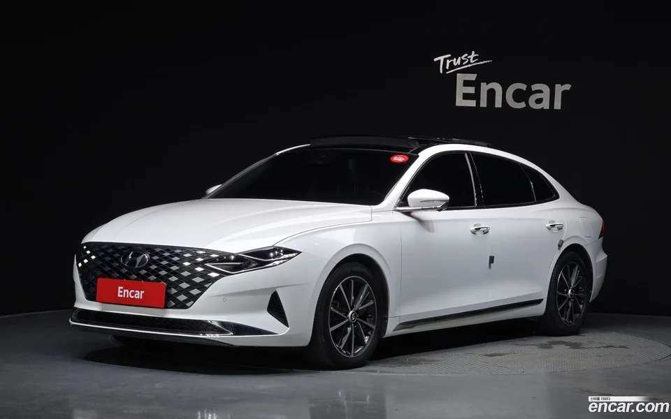 Hyundai Grandeur IG 2.5 2022 — photo 1, buy with delivery to Moscow