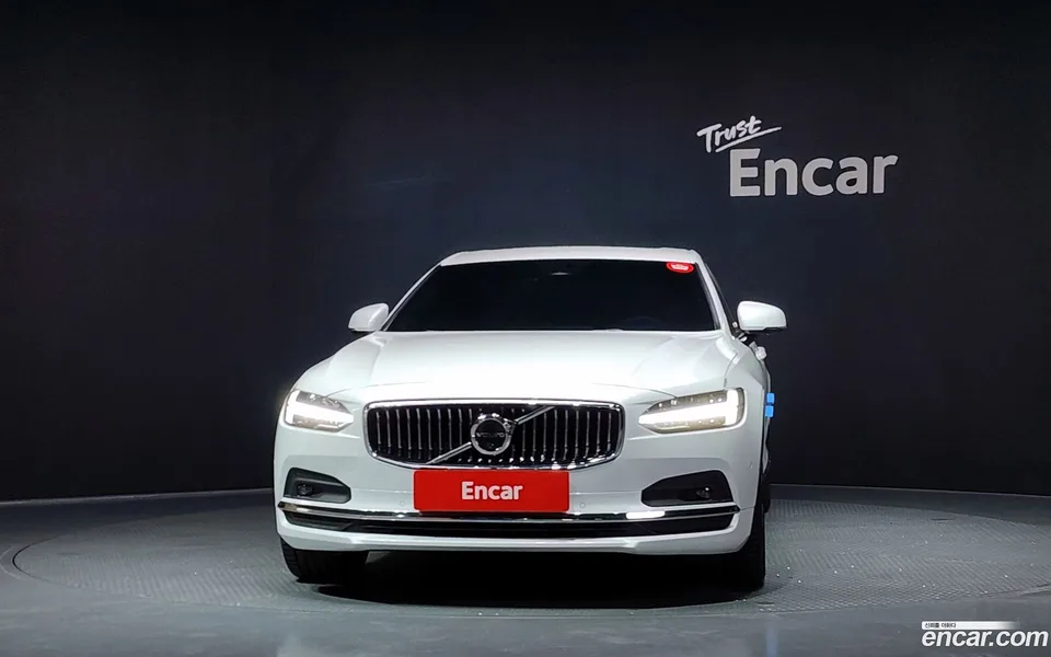Volvo S90 B6 AWD 2024 — thumbnail 3