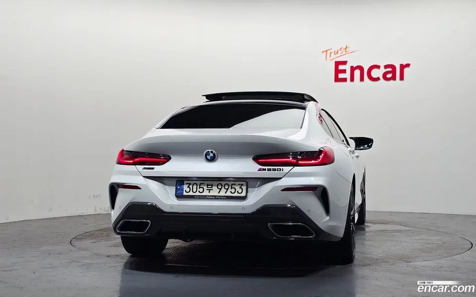 BMW 8 Series M850i xDrive 2024 — thumbnail 4