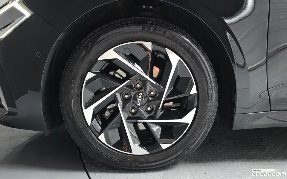 Kia K5 Hybrid 2025 — thumbnail 5