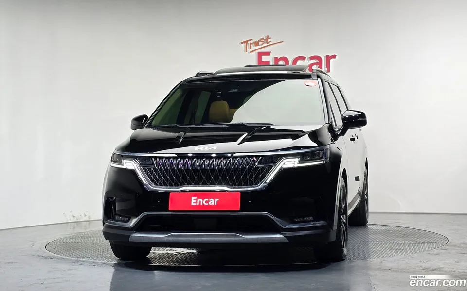 Kia Carnival 9 2023 — thumbnail 3
