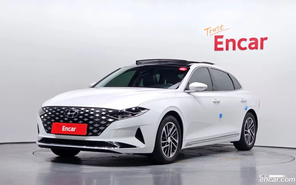 Hyundai Grandeur IG 2.5 2022 — photo 1, buy with delivery to Moscow