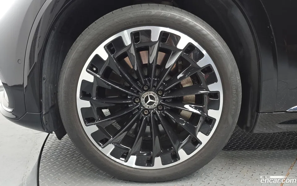 Mercedes-Benz EQS SUV EQS580 4MATIC 2023 — thumbnail 2