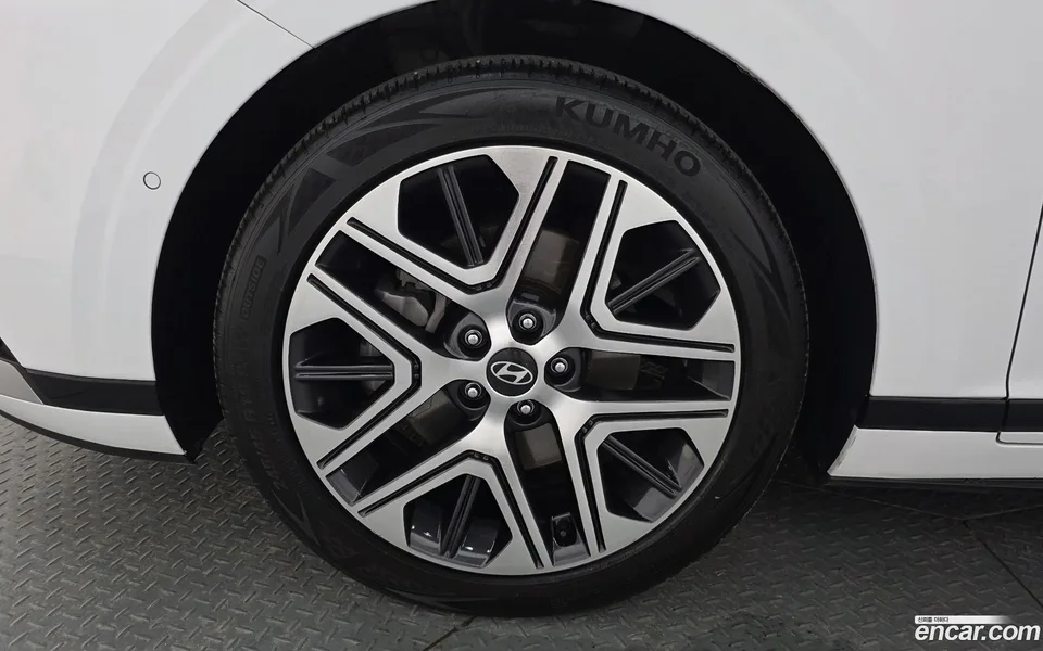 Hyundai Grandeur 2.5 2WD 2025 — thumbnail 2