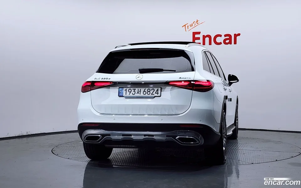 Mercedes-Benz GLC-Class GLC220 d 4MATIC 2023 — thumbnail 4