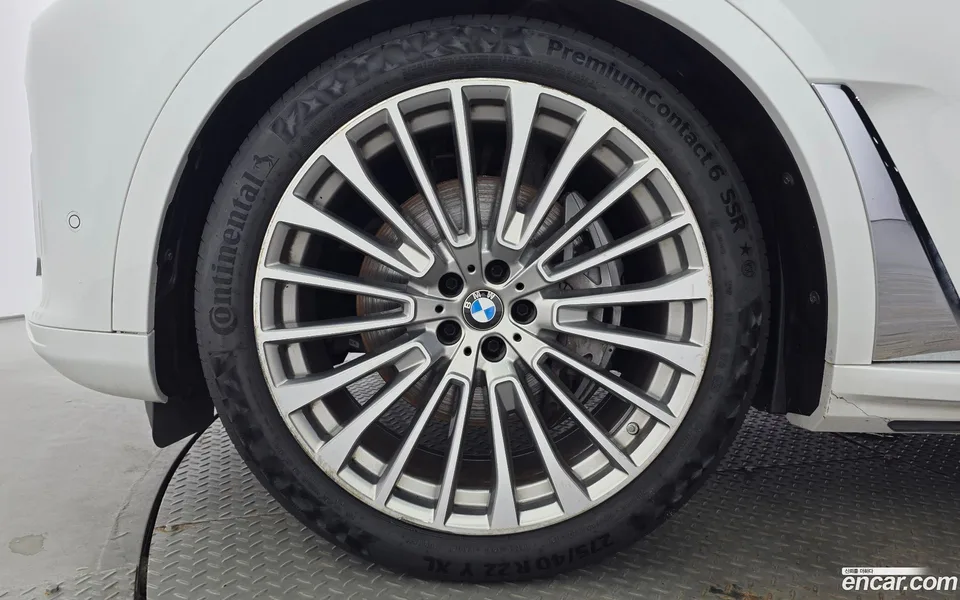 BMW X7 xDrive 40d 7 2022 — thumbnail 2
