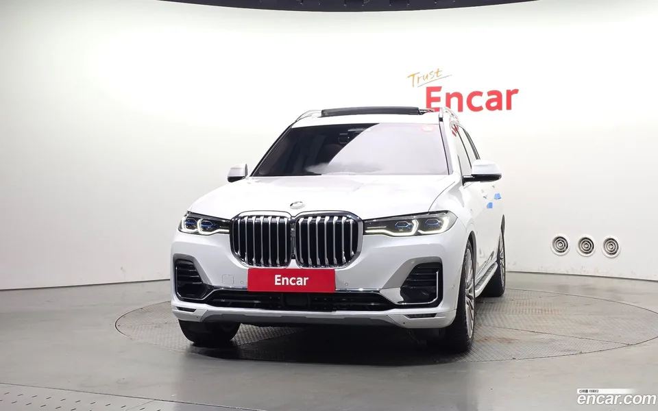 BMW X7 xDrive 40d 7 2022 — thumbnail 3