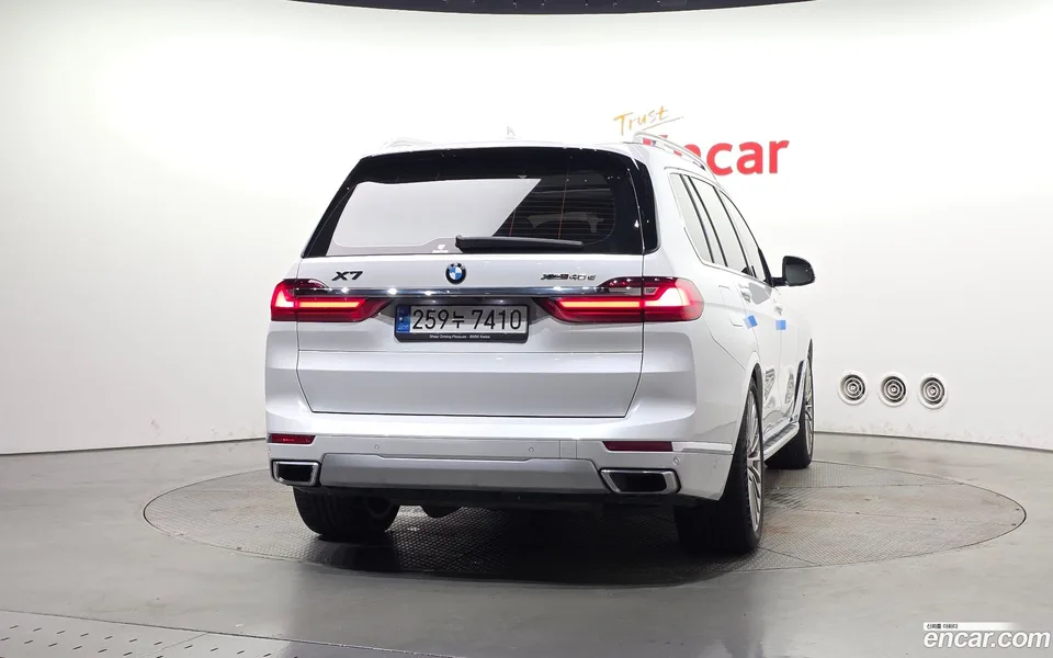 BMW X7 xDrive 40d 7 2022 — thumbnail 4